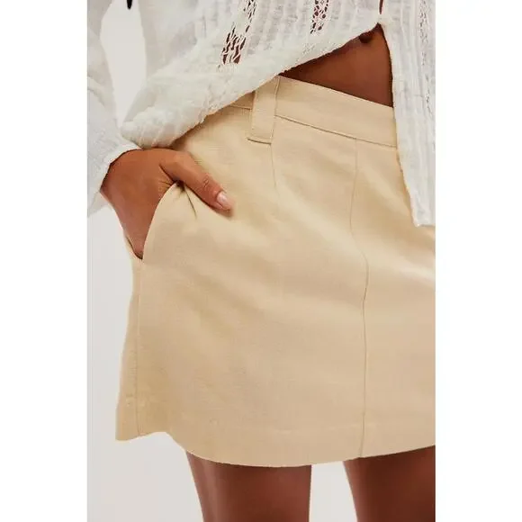 NWT Free People Can't Blame Me Linen Short Mini Skirt in Bleached Sand- Size 8 - Picture 5 of 9
